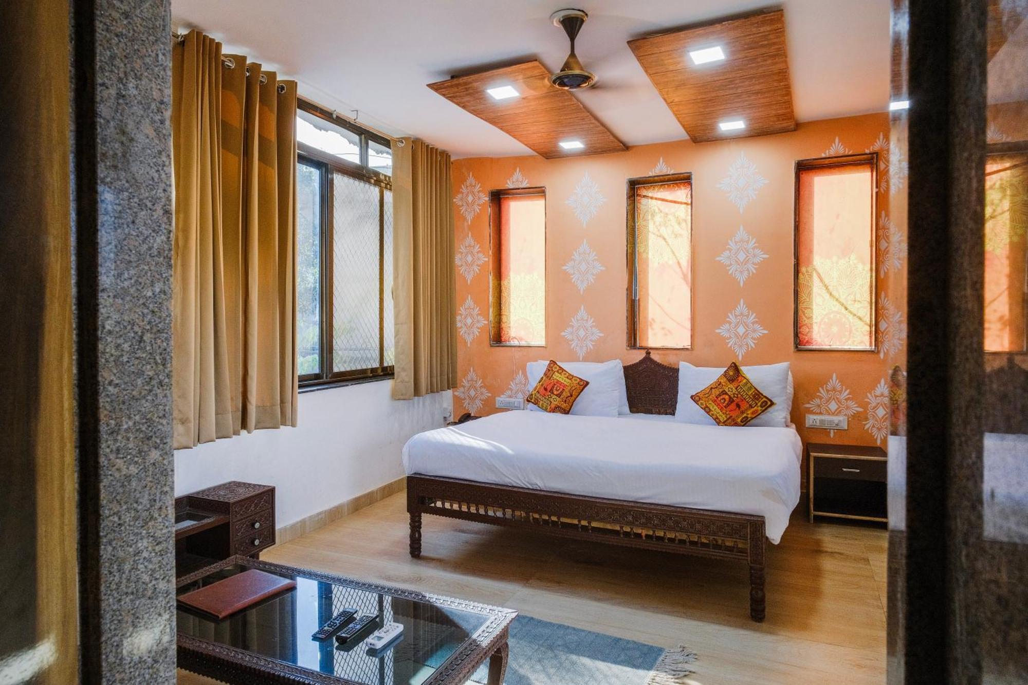 Rudraksha Inn 아부 산 외부 사진