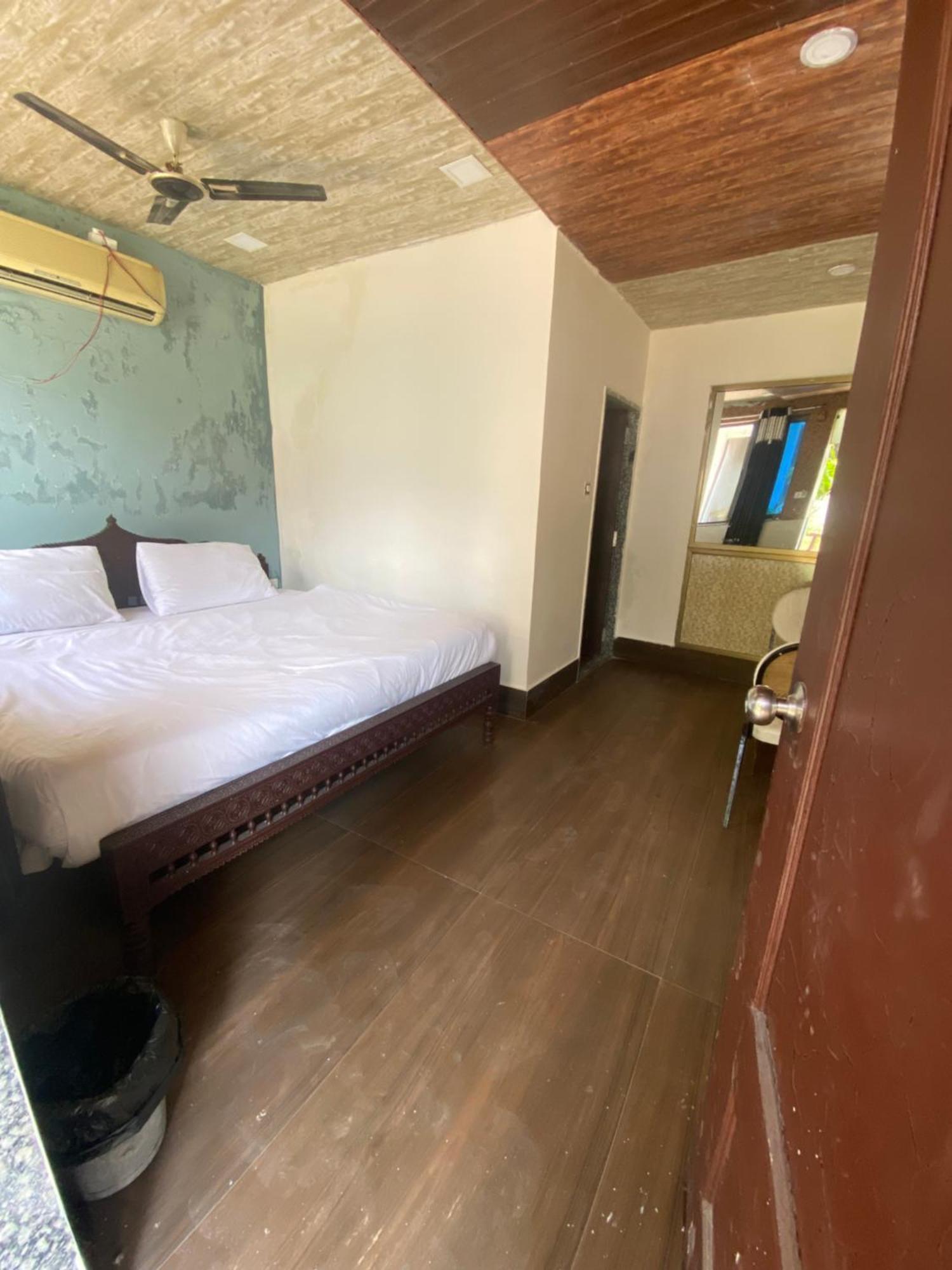 Rudraksha Inn 아부 산 외부 사진